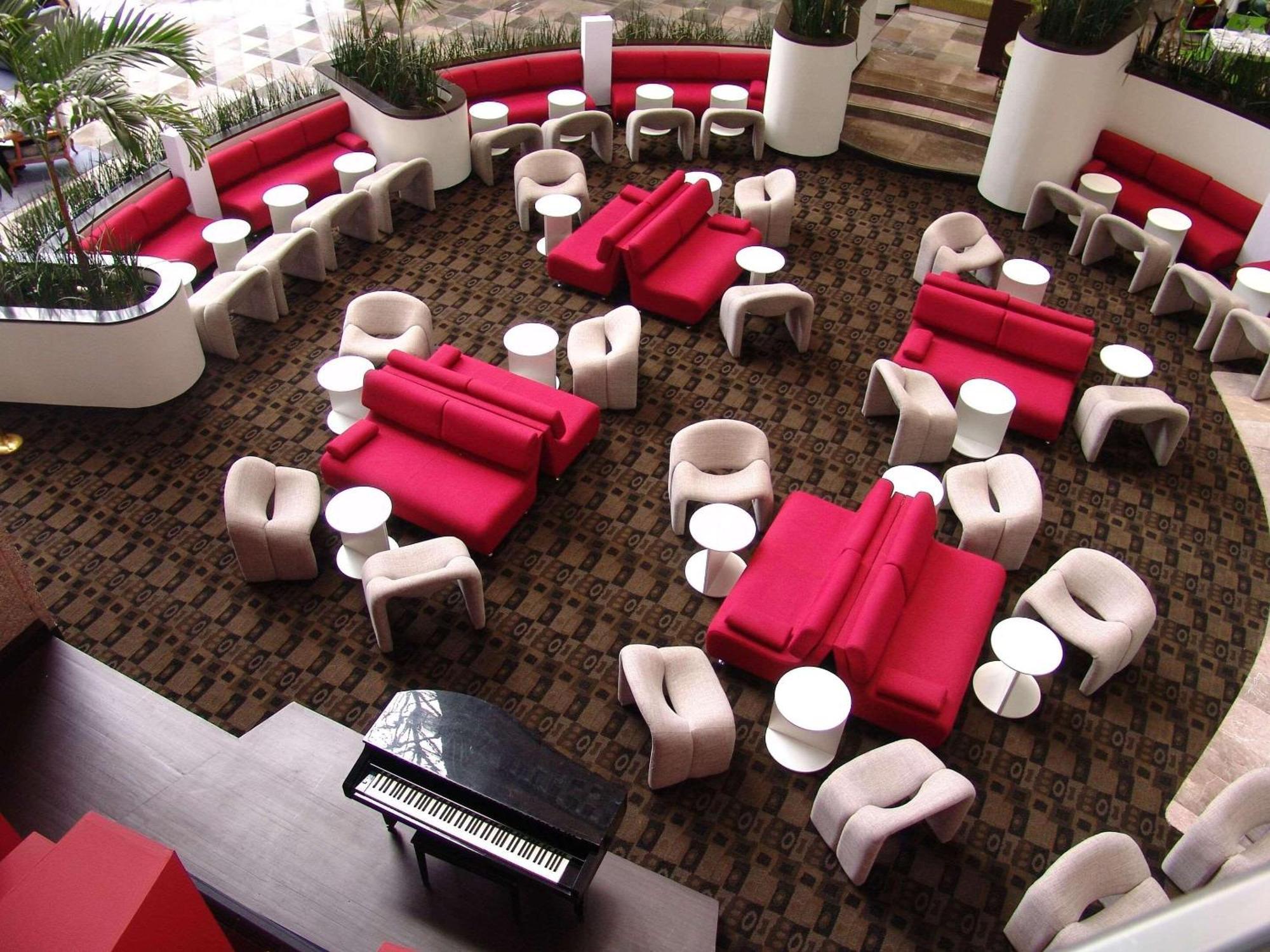 Radisson Paraiso Hotel Mexico-stad Buitenkant foto The lobby of the hotel