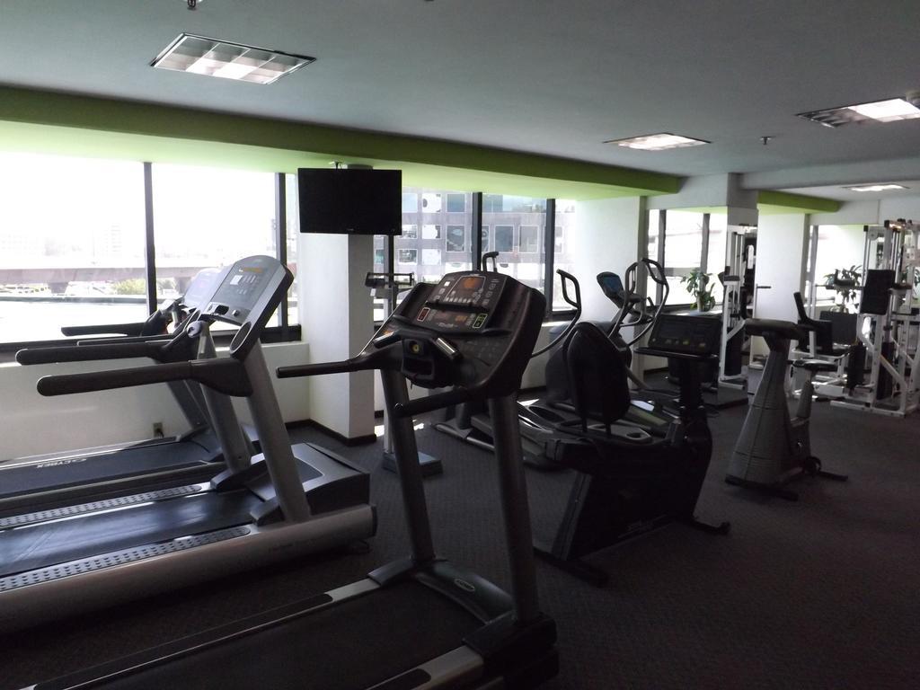 Radisson Paraiso Hotel Mexico-stad Buitenkant foto The gym at the hotel