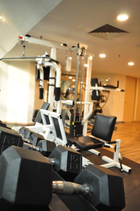 Radisson Paraiso Hotel Mexico-stad Buitenkant foto A gym at a hotel